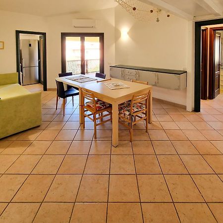 Murphy Holiday Home - Residenza Aldo Moro 02 La Maddalena  Buitenkant foto