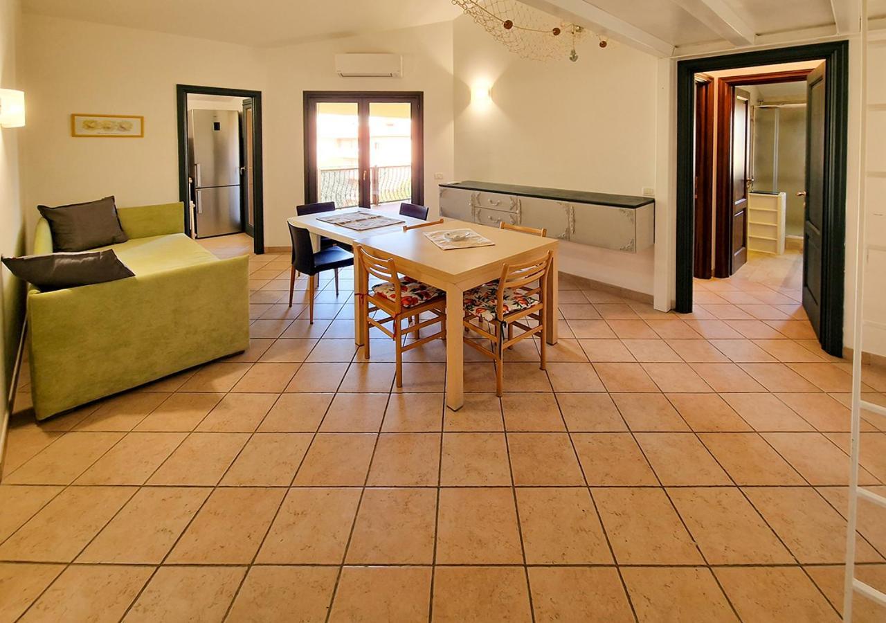 Murphy Holiday Home - Residenza Aldo Moro 02 La Maddalena  Buitenkant foto