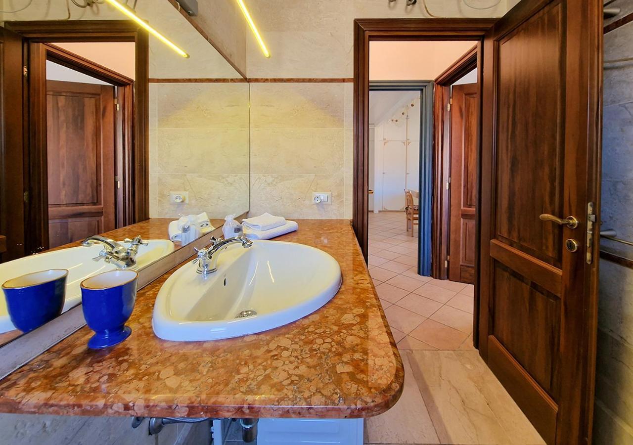 Murphy Holiday Home - Residenza Aldo Moro 02 La Maddalena  Buitenkant foto