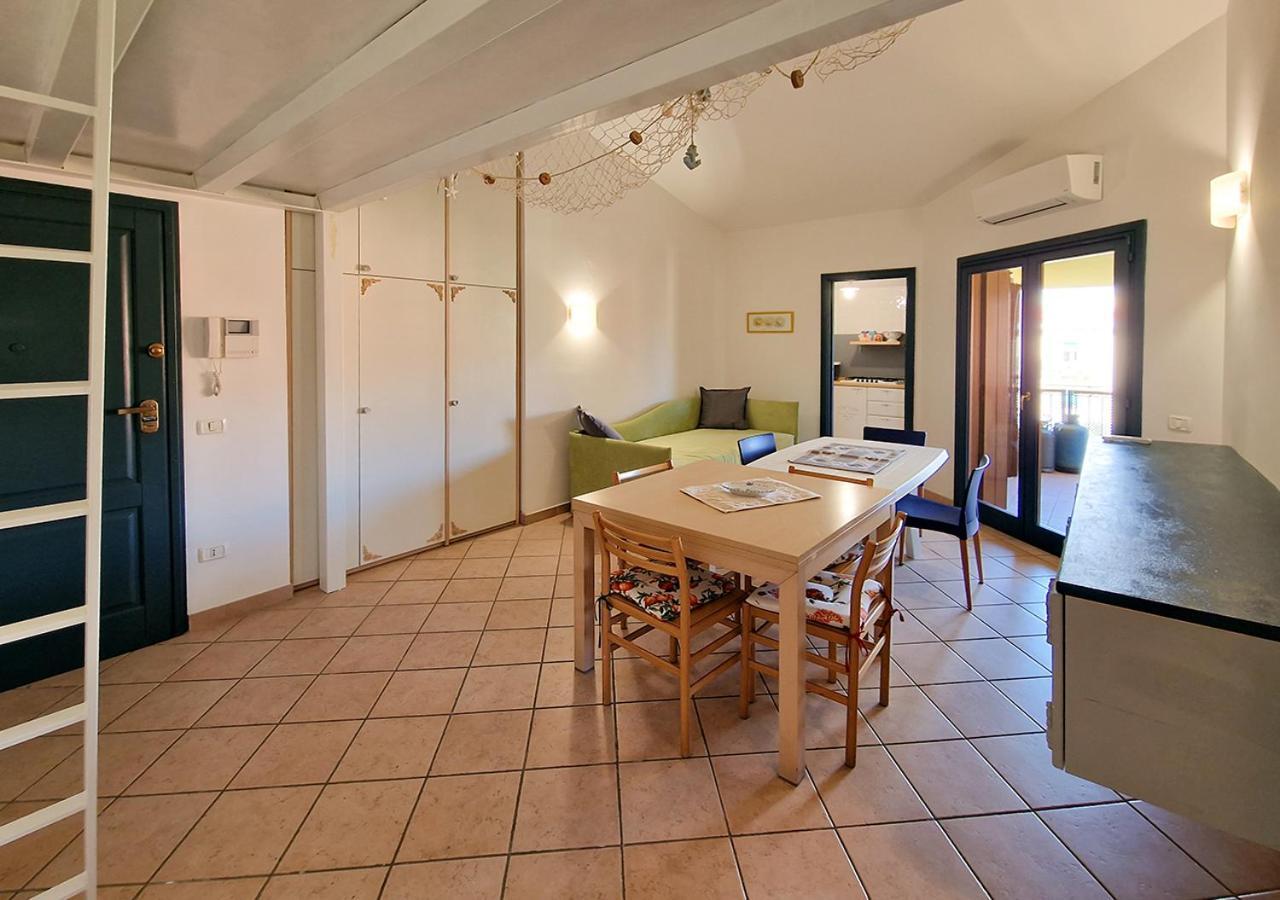 Murphy Holiday Home - Residenza Aldo Moro 02 La Maddalena  Buitenkant foto