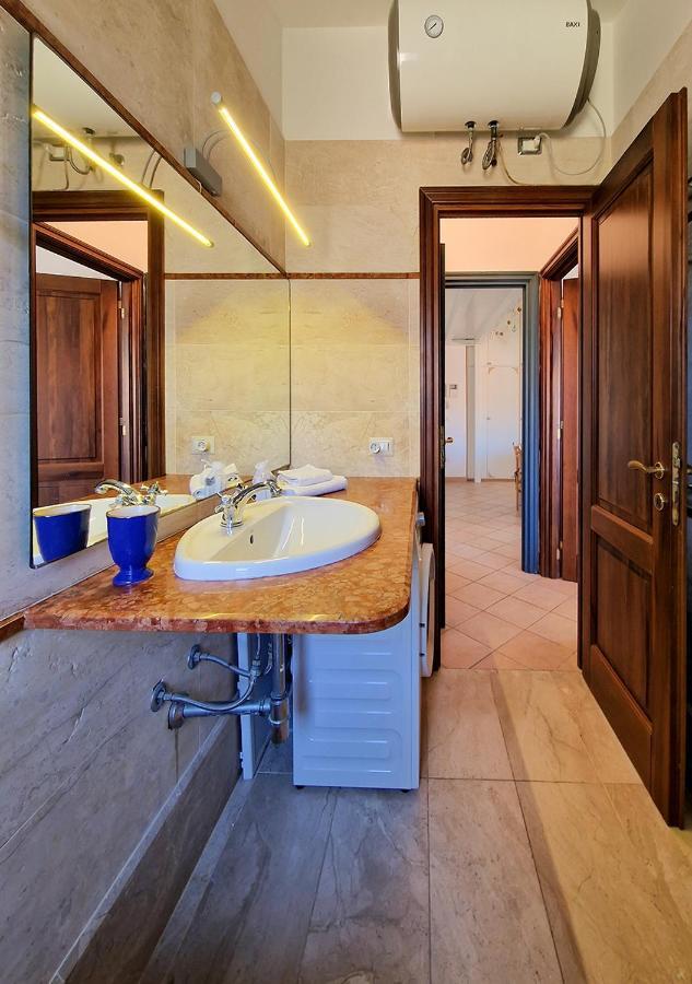 Murphy Holiday Home - Residenza Aldo Moro 02 La Maddalena  Buitenkant foto