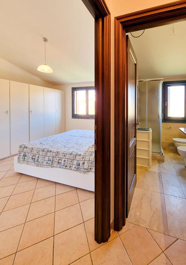 Murphy Holiday Home - Residenza Aldo Moro 02 La Maddalena  Buitenkant foto